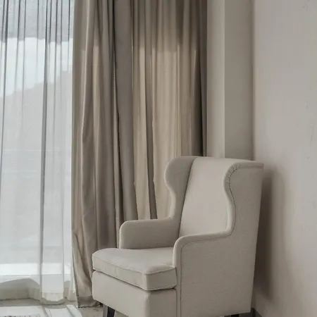 Sfumato Apartment *