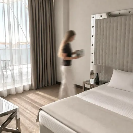 Sfumato Apartment *